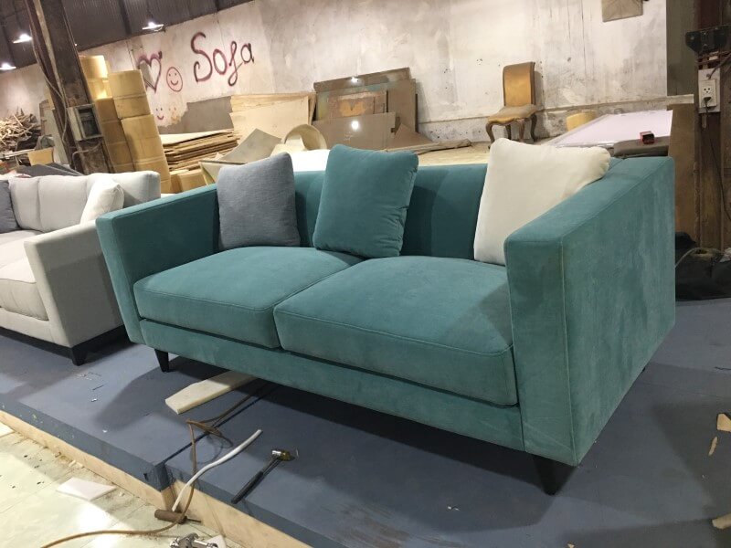 Với các đường may tinh tế, tỉ mỉ cùng với kiểu dáng đơn giản, khỏe khoắn làm cho sofa hiện đại ngày càng được ưa chuộng nhiều sofa hiện đại